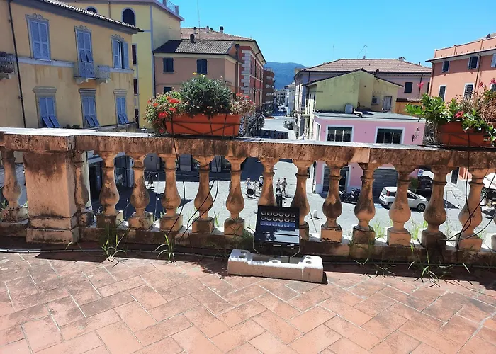 Opera Lejlighed Sarzana